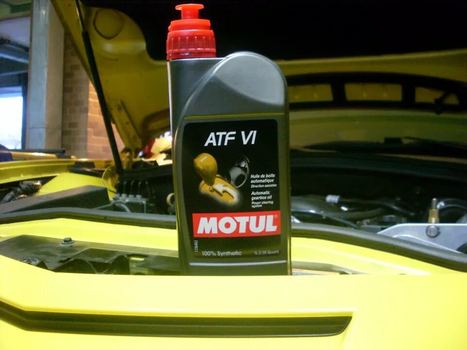 Мотюль декстрон 6. Мотюль АТФ 6. Motul ATF 6 цвет. Motul ATF 6 цвет масла.