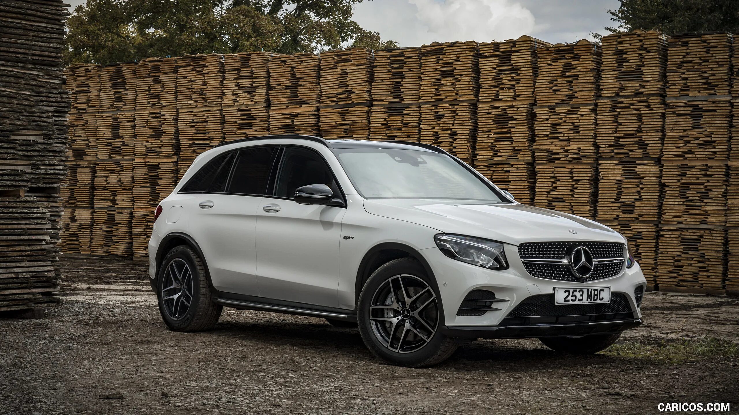 Авито glc. Mercedes glc 2016. glc mercedes benz 2017. мерседес glc 2017. glc 2016 amg.