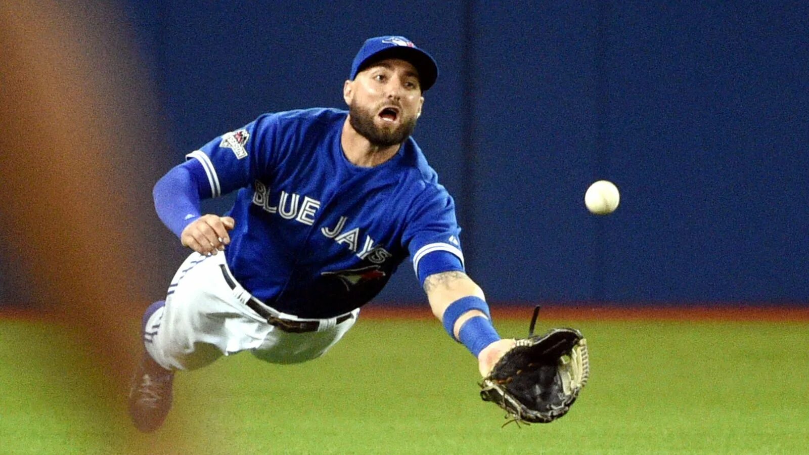 Catch. Catch a Ball. Catch поймать. Baseball Player catch Ball. Catch ball