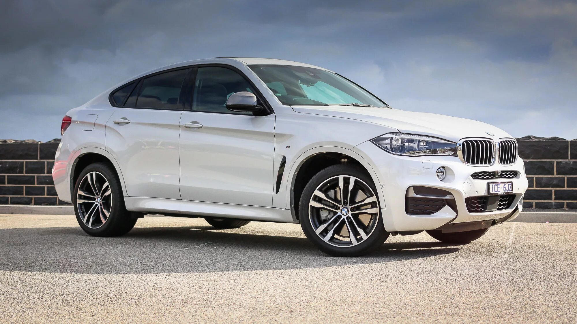 Poco x6 белый. BMW x6 f16. BMW x6 2018. БМВ х6 2018 белый. BMW x6 белый 2015.