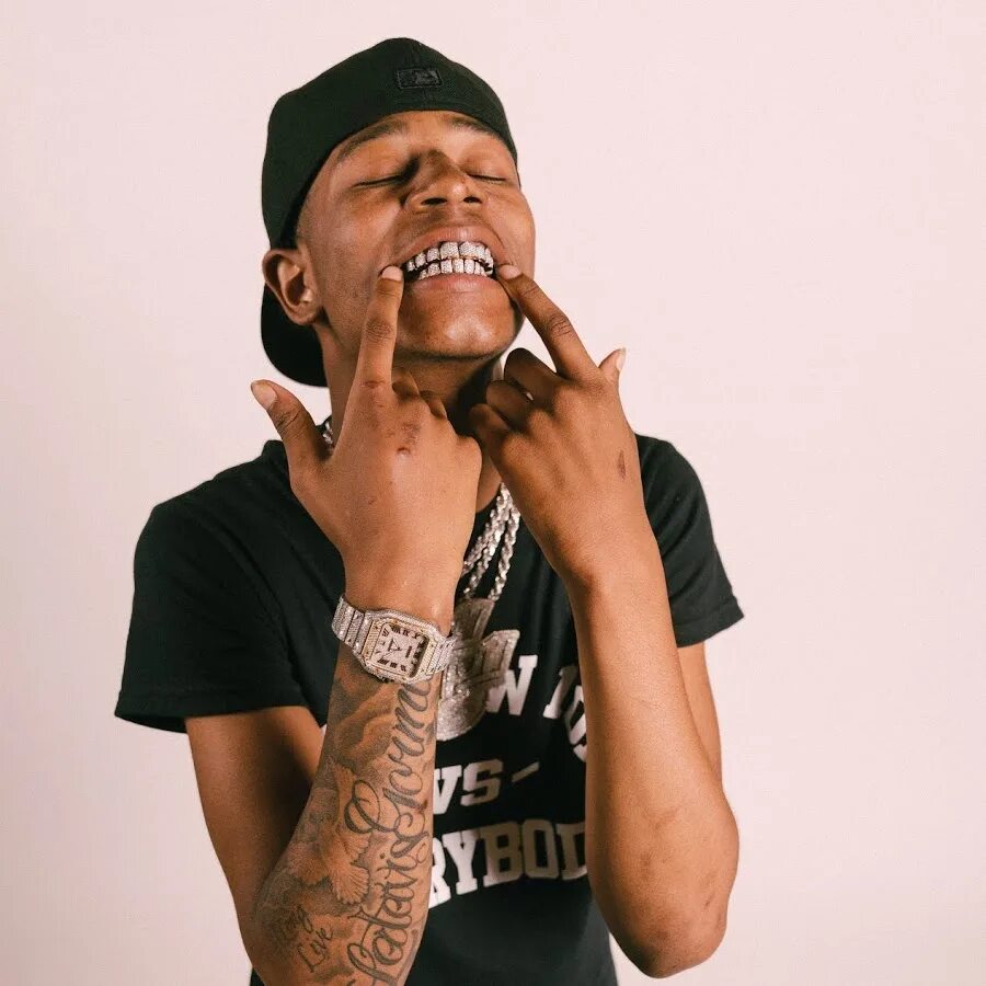 Big scarr type. Рза американский рэпер. Yeat рэпер. Big scarr type. Американские рэперы.