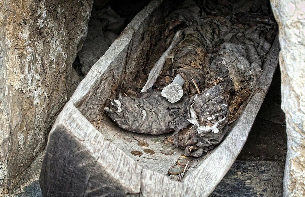 назвали городом мертвых. хасима остров-призрак в японии. мертвый город остров хасима. даргавс город мертвых. назвали городом мертвых.