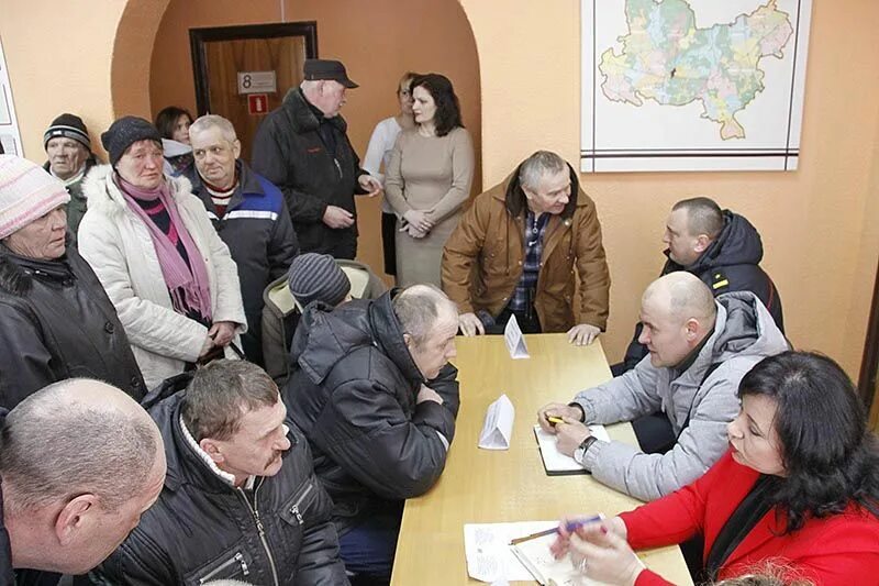 Какая обстановка сегодня в рогачеве?. Борисовский районный исполнительный комитет. Коммунхоз ивье. Свободное слово рогачев последний номер. Свежие вакансии в рогачеве на сегодня.