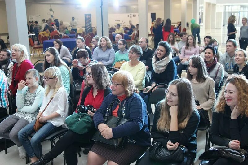 Даниловский эвент холл выставки. Фестиваль в даниловском эвент холле. образовательный центр даниловский. фестивали даниловского района. образовательный центр даниловский группа свет.