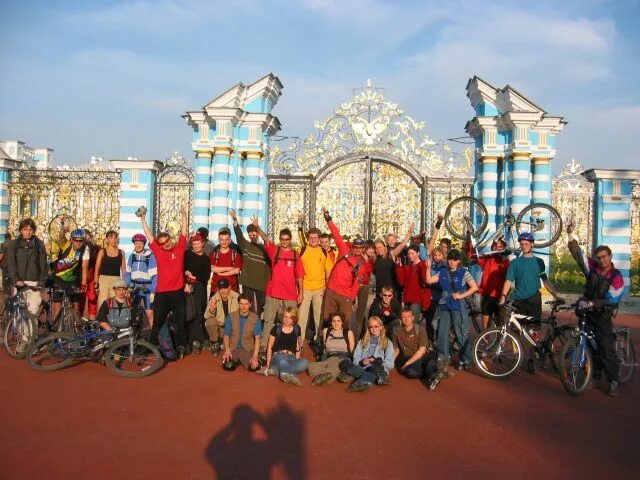 площадка в пушкине новая детская у александровского. город пушкин детям. музей заповедник царское село в санкт-петербурге. проект санкт петербург царское село. детская площадка пушкин дворцовая улица.