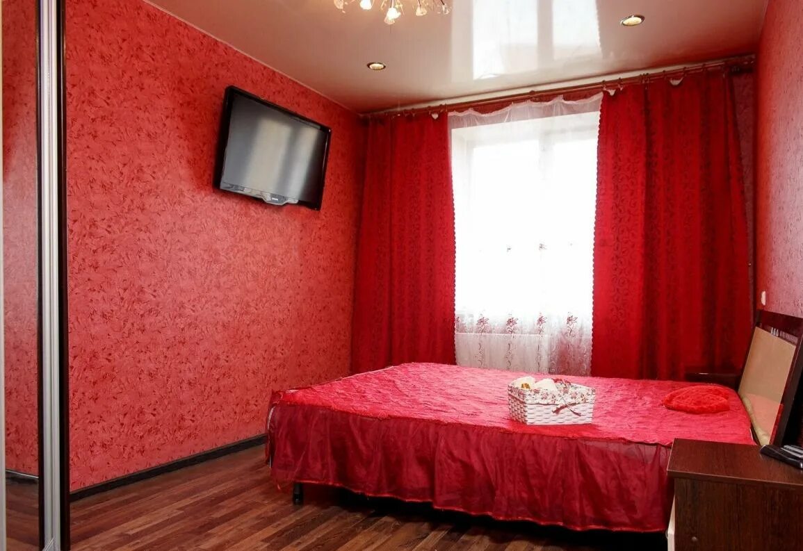 Элитный спальный район. Суточно квартиры кемерово на островского. Квартира в спальном районе. Шахтеров 123. Хабаровск спальные районы.