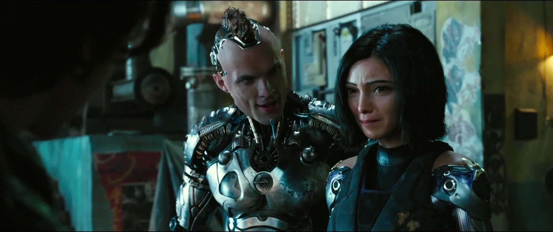 Джеки эрл хейли алита боевой ангел. Алита: боевой ангел. Боевой ангел 2019. Алита 2019. Киборг алита.