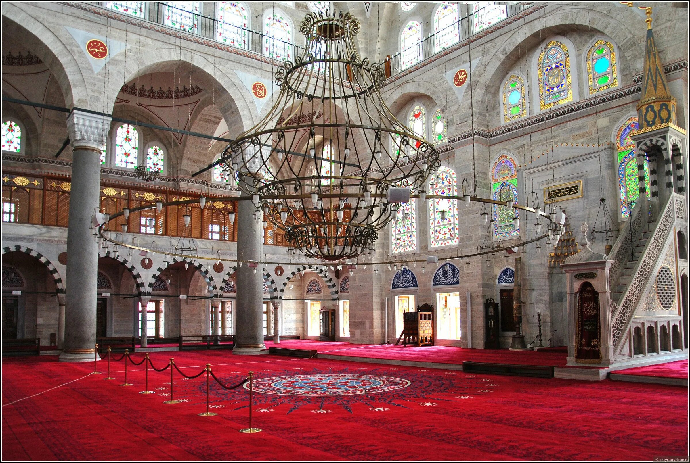 Где живут султаны. Дворец Сулеймана в Стамбуле. Стамбул Турция мечеть Султана Сулеймана. Замок Султана Сулеймана.