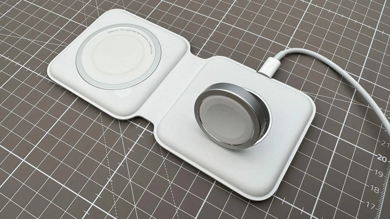 Зарядное устройство magsafe duo. Magsafe duo charger. apple magsafe duo. apple magsafe duo charger. магсейф дуо чарджер.