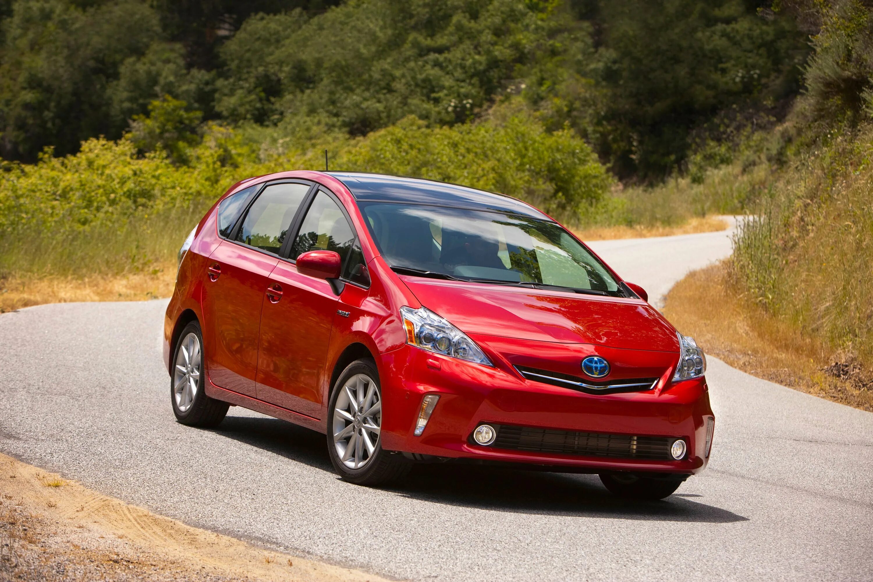 Toyota Prius v ( ) 2011. Toyota Prius v ( ) 2013. Toyota Prius Hybrid 2013. Toyota Prius v ( ) 2014. Авто гибриды цена