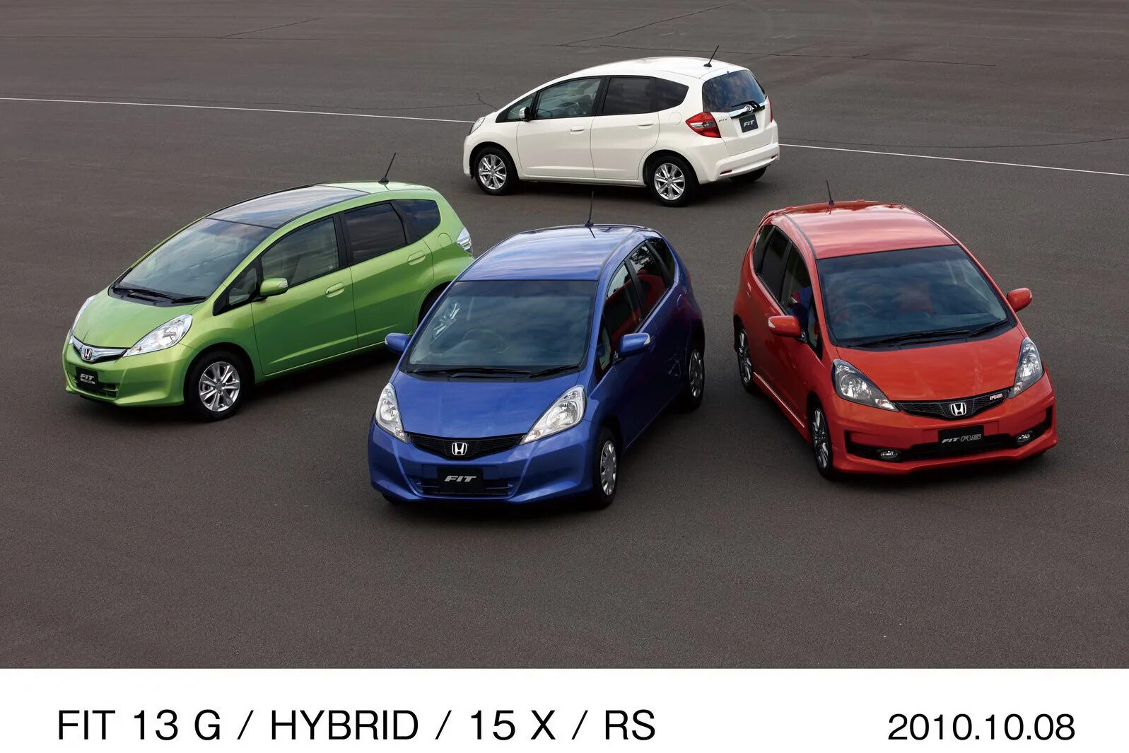 Honda Fit Jazz Hybrid. Хонда фит Модельный ряд. Автомобили в ряд. Honda Fit в ряд.