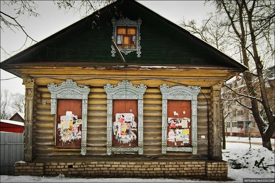 Дом в ростове великом ярославская область. Ростов великий ленинская. деревня хмельники ростов великий. старинные дома ростова великого. дом сорогина ростов великий.