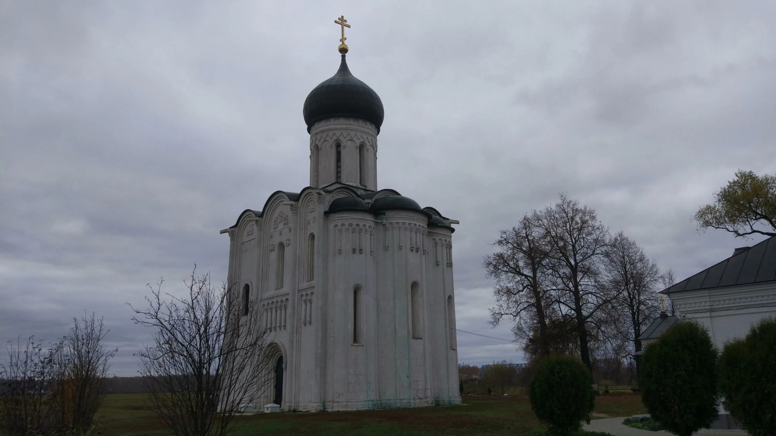 Памятник церковь покрова на нерли век. Покрова на Нерли во Владимире. Церковь Покрова на Нерли до революции.