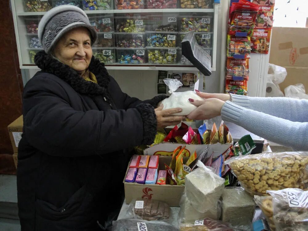 Свежие вакансии для мужчин усть каменогорск. Рынок в Усть Каменогорске. Центральный рынок в Усть Каменогорске. Рынок в уст ь Каменогорске. Базар в Усть Катаве.