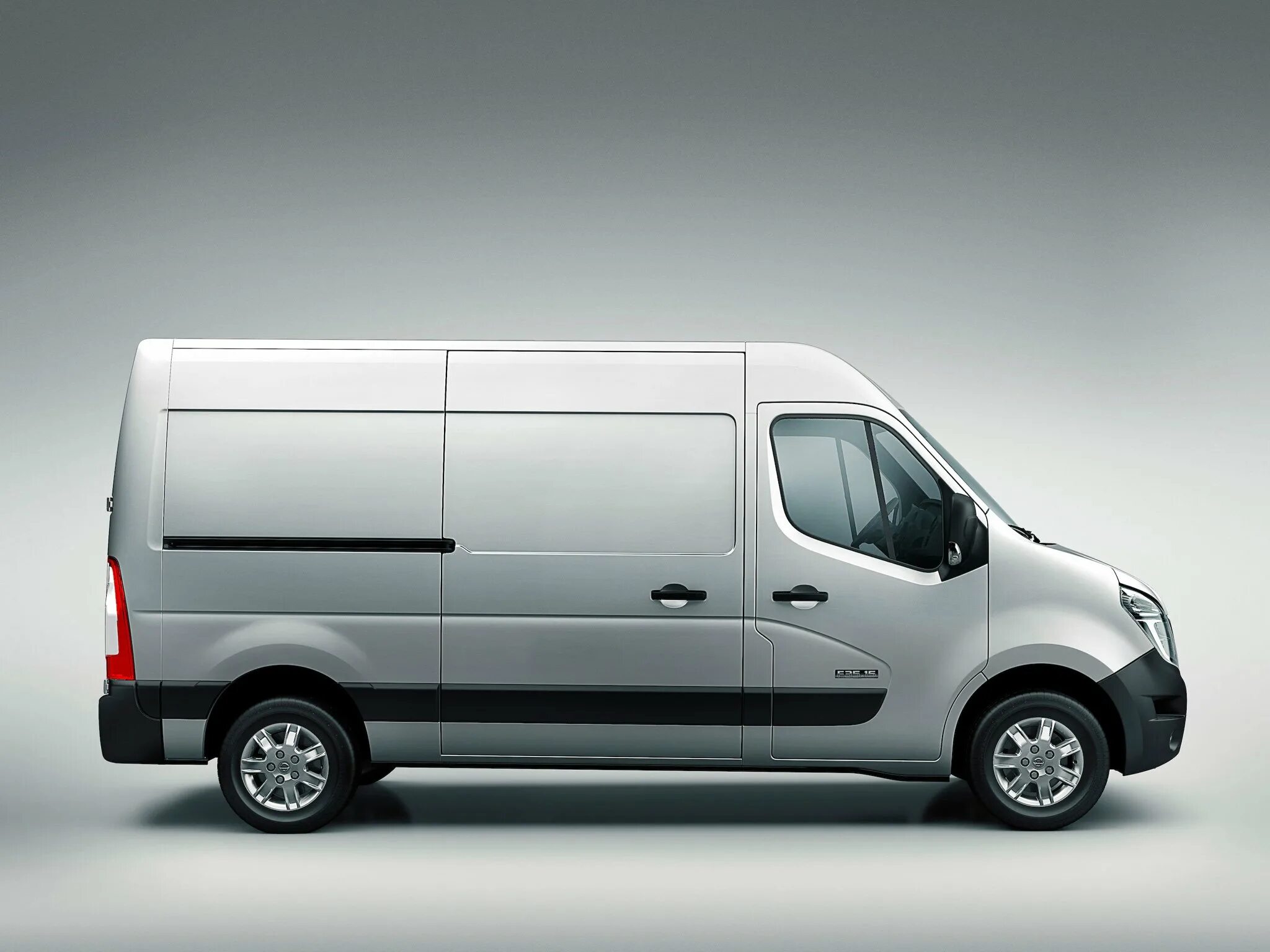 Renault master 2. Фургон Nissan nv400. Nissan nv400 2020. Ниссан нв 400. Опель Мовано l2h2.