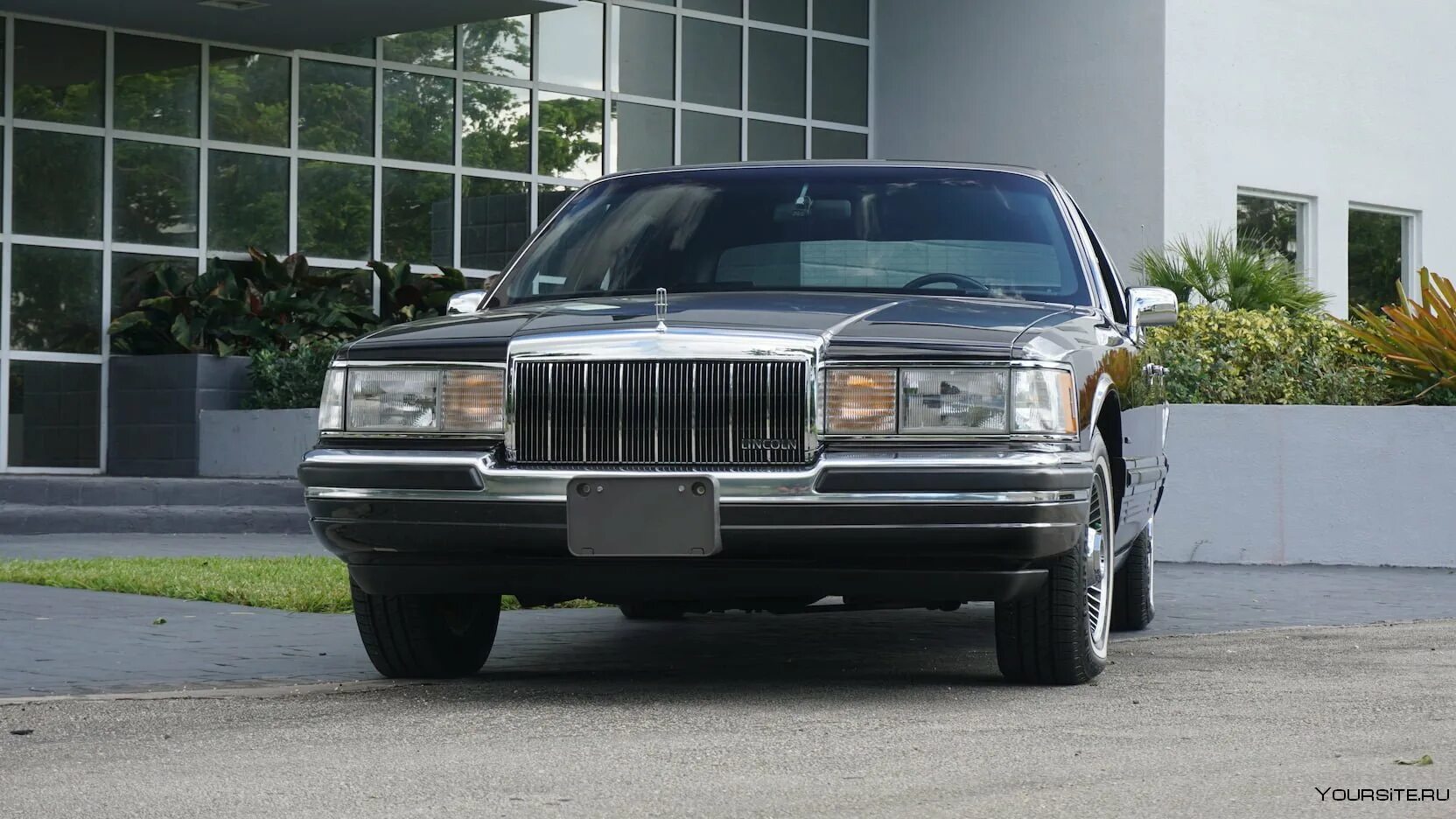 Линкольн кар 2. Lincoln Town car 1990. Линкольн Таун кар 1992. Lincoln Town car 1992. Lincoln Town car 1997.