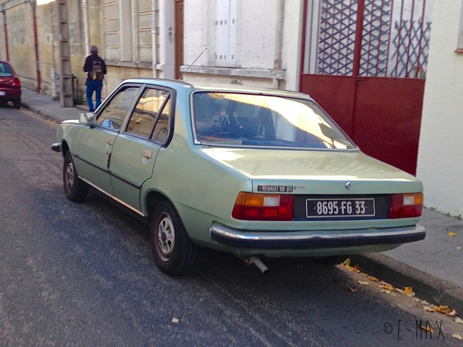 Renault 18. Renault 33. Renault 18 1981 хэтчбек. Рено 18 седан. Купить рено 18