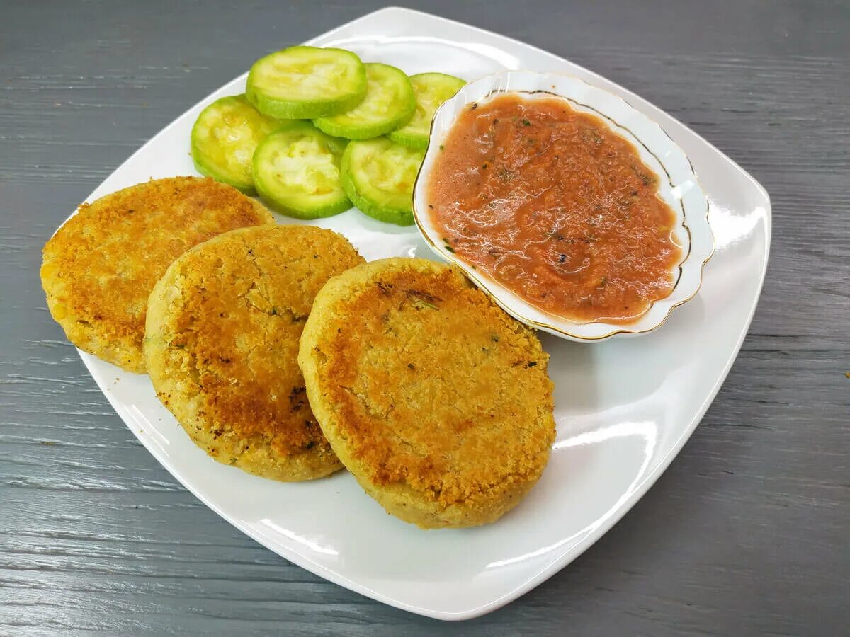 Котлеты из бобовых. Котлеты из нута. котлеты бобовые. котлеты из нута вегетарианские. нутовые котлеты с овощами.