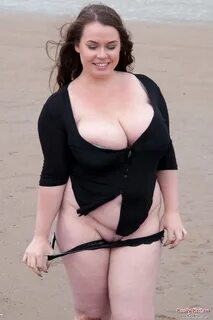 I gotta hand it to Gina G, she makes the beach even more enticing by simply...