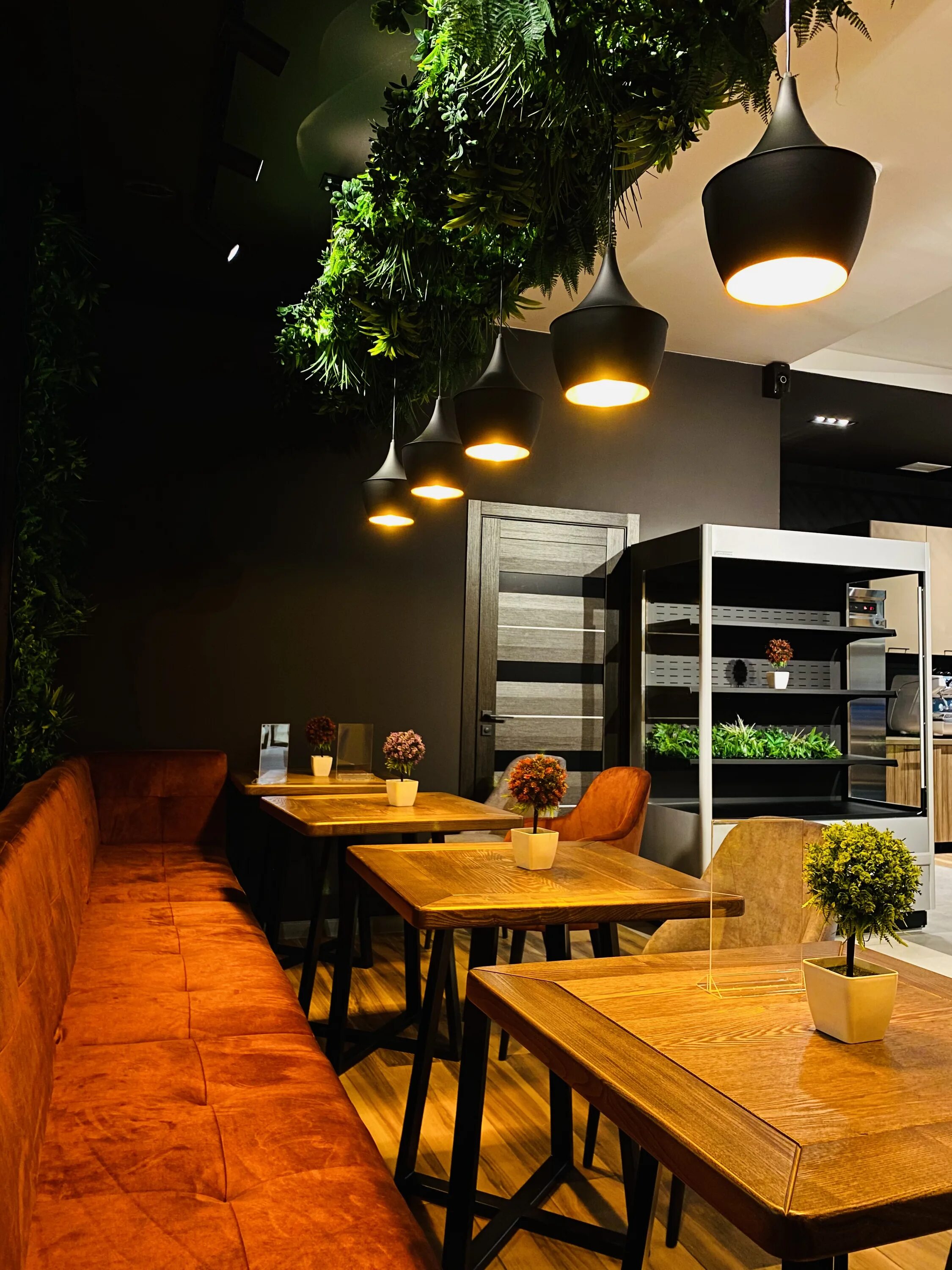 трэвэлерс кофе ханты-мансийск. ханты-мансийск улица шевченко 8 винный бар есенин. кофейня ханты. сирина 78 ханты-мансийск. кафе ханты.