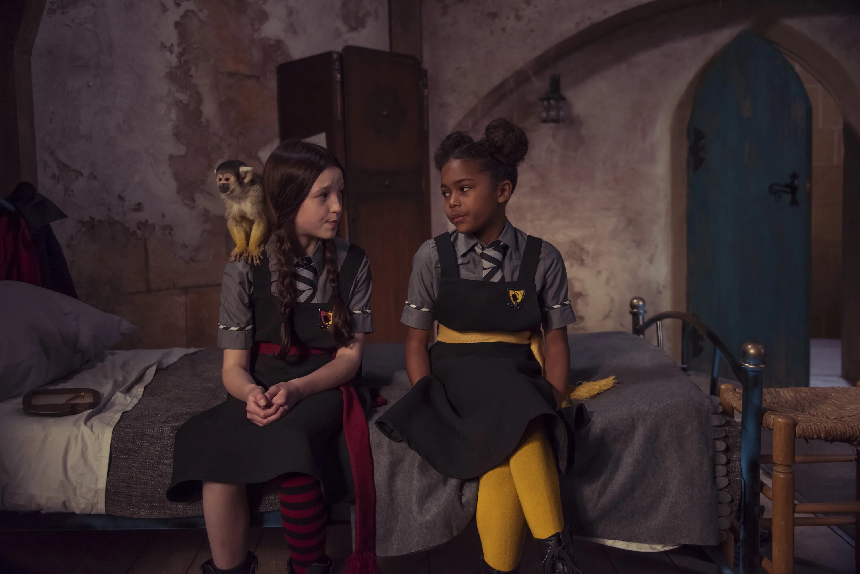 Smart witch. Тамара смарт. нетфликс сериал worst witch. белла рамзи самая плохая ведьма. тамара смарт фильмы.