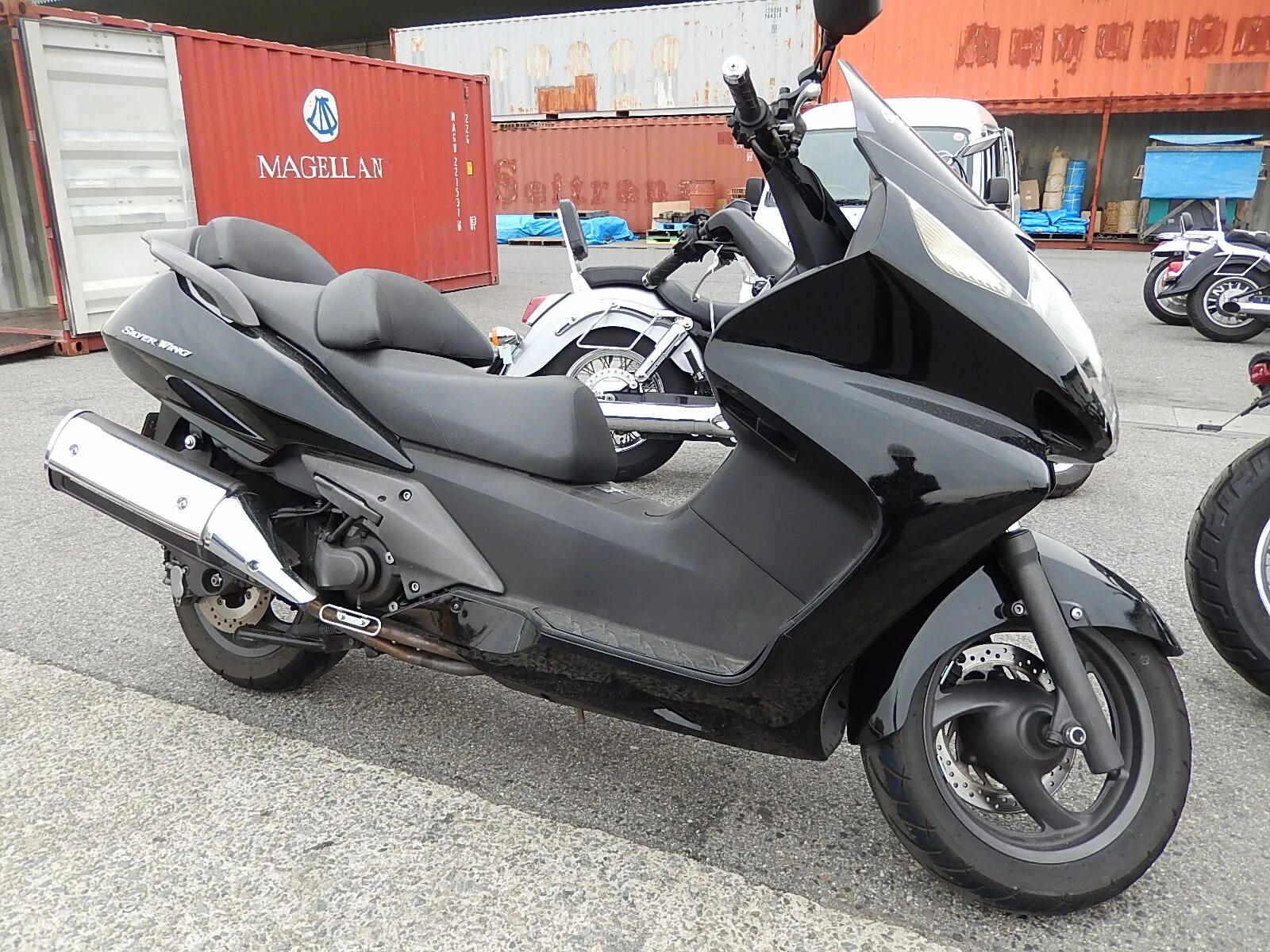 Скутер 400 кубов. Honda Silver Wing 400 2006. Silver Wing 400 cc. Макси скутер 400 кубов. Honda Silver Wing 750.