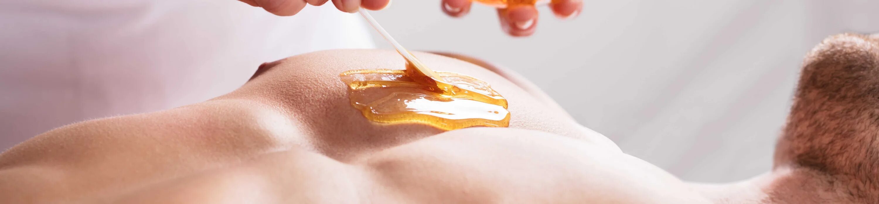 Waxing brazilian men. Ваксинг. Мужская восковая депиляция. Waxing brazilian men. Мужская депиляция.