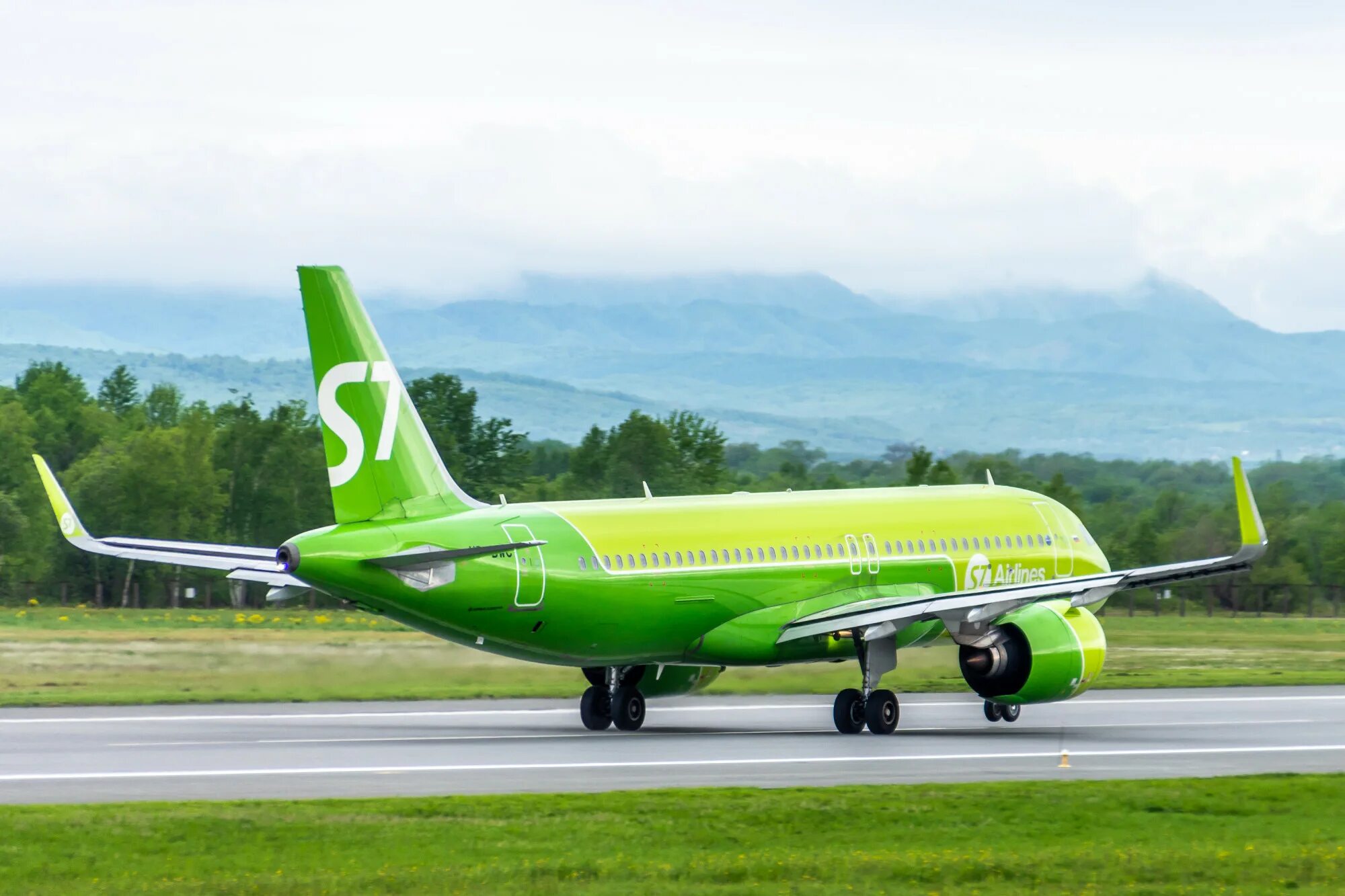 Севен билеты на самолет. Самолёты авиакомпании s7 Airlines. 737-800 S7. Боинг 737 s7. Самолет Джей Севен.