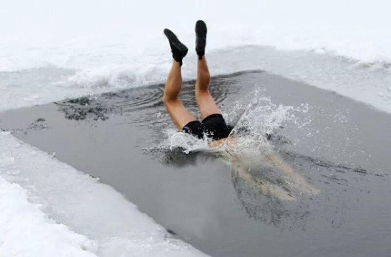 В холодной воде на несколько