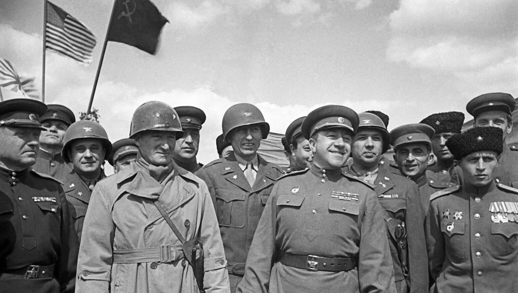 Эльба 1945. Встреча на Эльбе 1945 год. Встреча союзников на Эльбе (25 апреля 1945. Сколько лет было в 1945