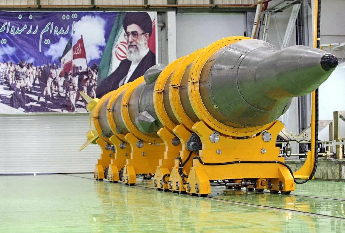 Есть ли атомное оружие у ирана. Иран ядерная бомба. Ядерные ракеты Ирана. Иран ядерное оружие. Иранские боеголовки.