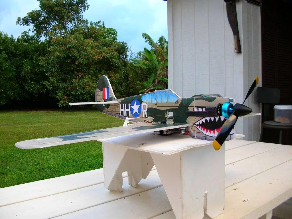 Самодельный радиоуправляемый самолет. Модели самолётов на радиоуправлении. Самолет для fpv из потолочки. Как сделать самолет на радиоуправлении. Сборка радиоуправляемого самолета.