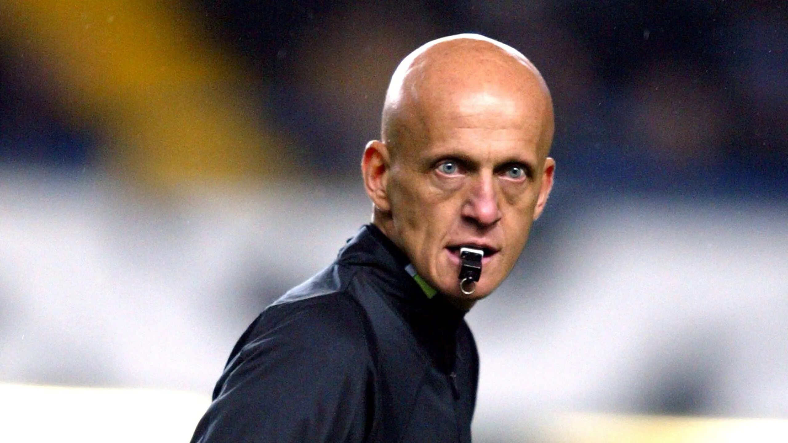 Пьерлуиджи Коллина вратарь. Pierluigi Collina судья. Пьер Луиджи Калина. Пьерлуиджи Коллина со свистком. Пьер луиджи калина лучшие моменты