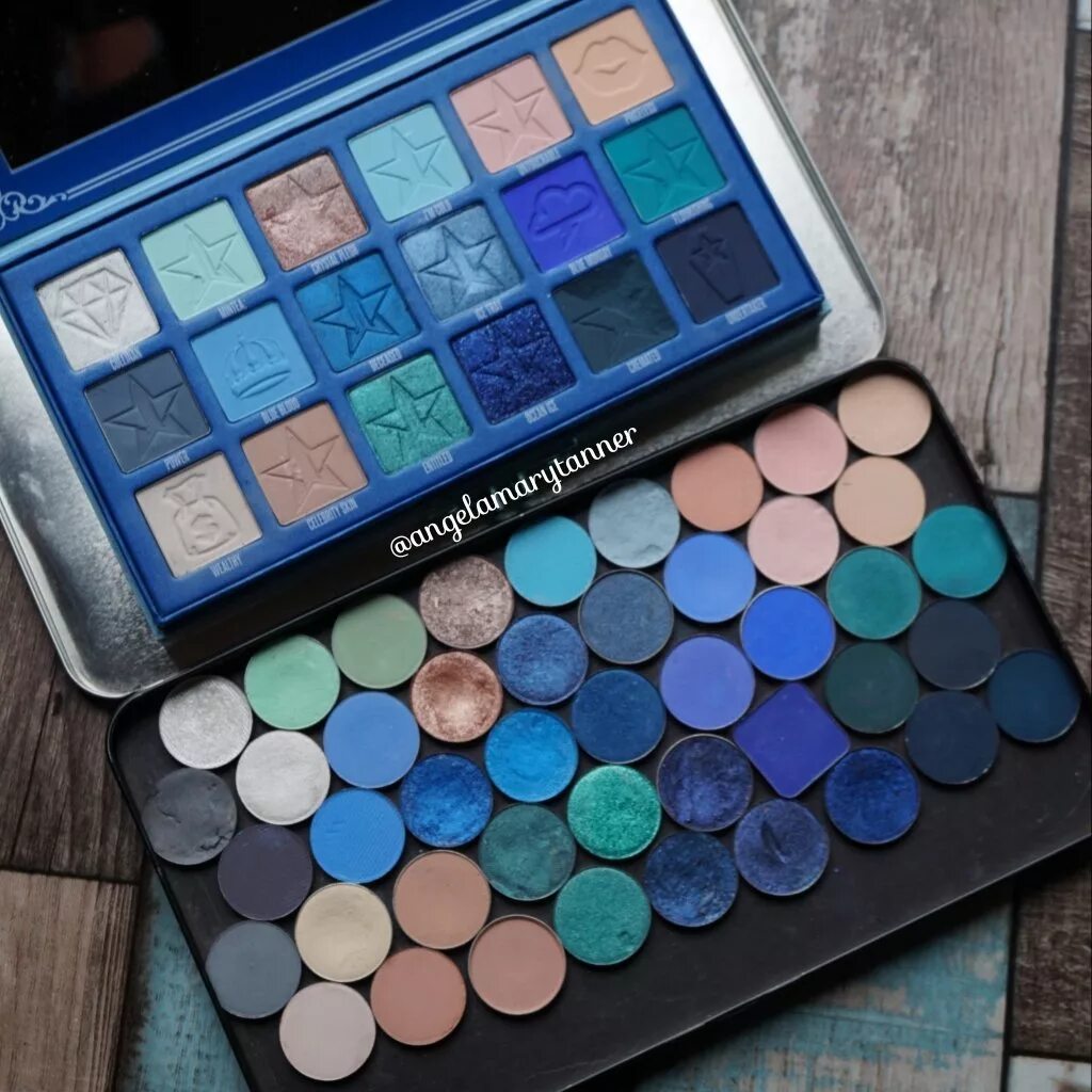 Палетка синий. Jeffree Star Blue Blood Palette. Blue Blood Jeffree Star. Тени Jeffree Star. Джеффри голубая палетка.