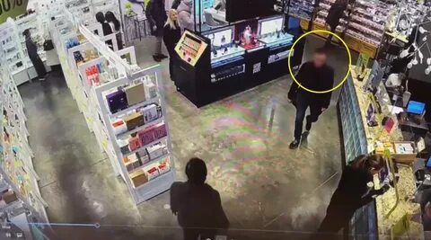Ворую в золотом яблоке