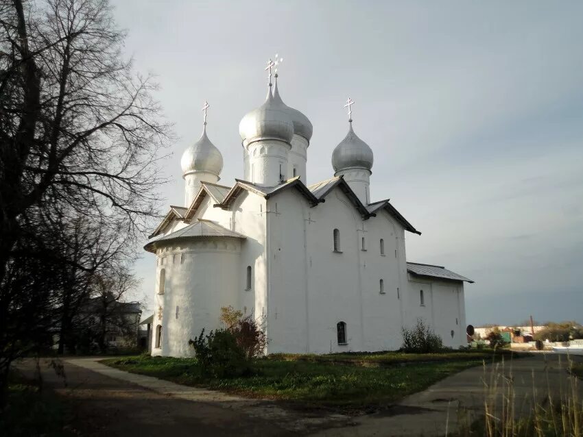 Сайт церквей новгорода. Церковь Бориса и Глеба Великий Новгород. Борисоглебская Церковь Великий Новгород. Новгород Церковь Бориса и Глеба в Плотниках. Бориса и Глеба в Плотниках Великий Новгород.