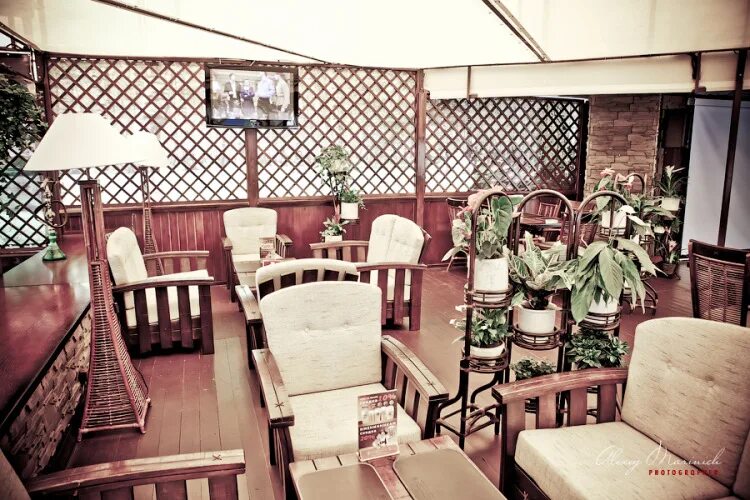 Кафе площадь ильича. Кафе площадь ильича. Веранда гамбринус парк культуры-. Ильича. Гамбринус ресторан площадь ильича.