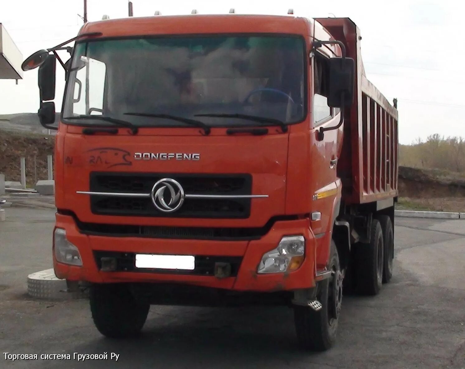 Донг фенг 6х4. Донг фенг самосвал. dongfeng dfl3251a. китайский самосвал донг фенг. самосвал dongfeng 6х4.