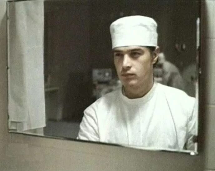 доктора вызывали видео. фотосессия врача. доктора вызывали видео. терапевт на дом. детектив врача вызывали.