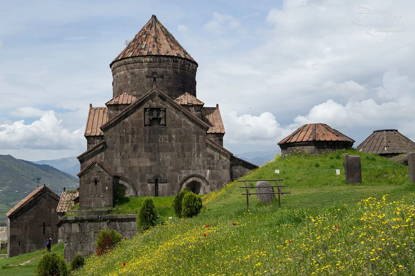 Санаин