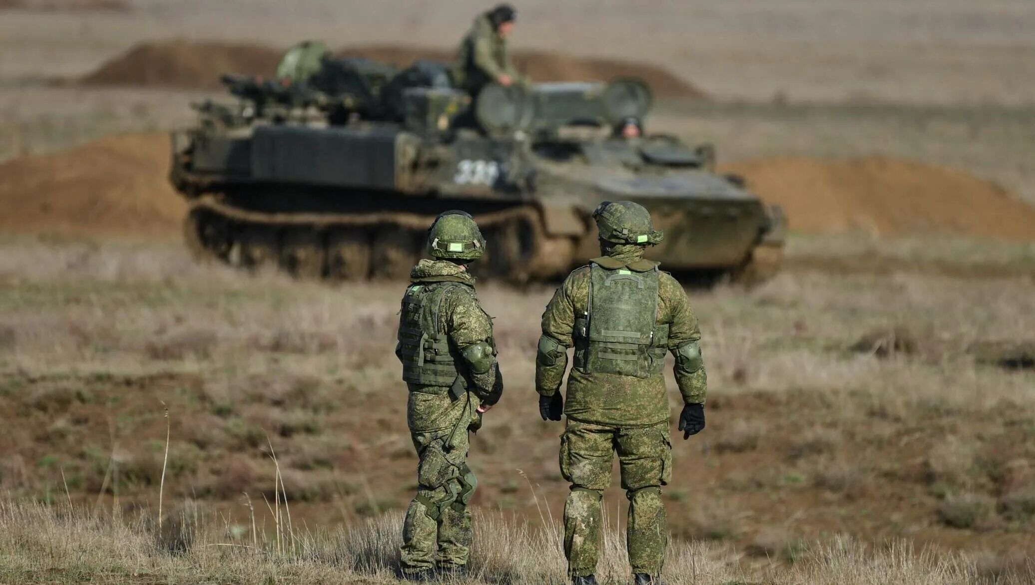 Военное ре. Военное ре. Военное ре. Военное ре. Солдаты на параде.