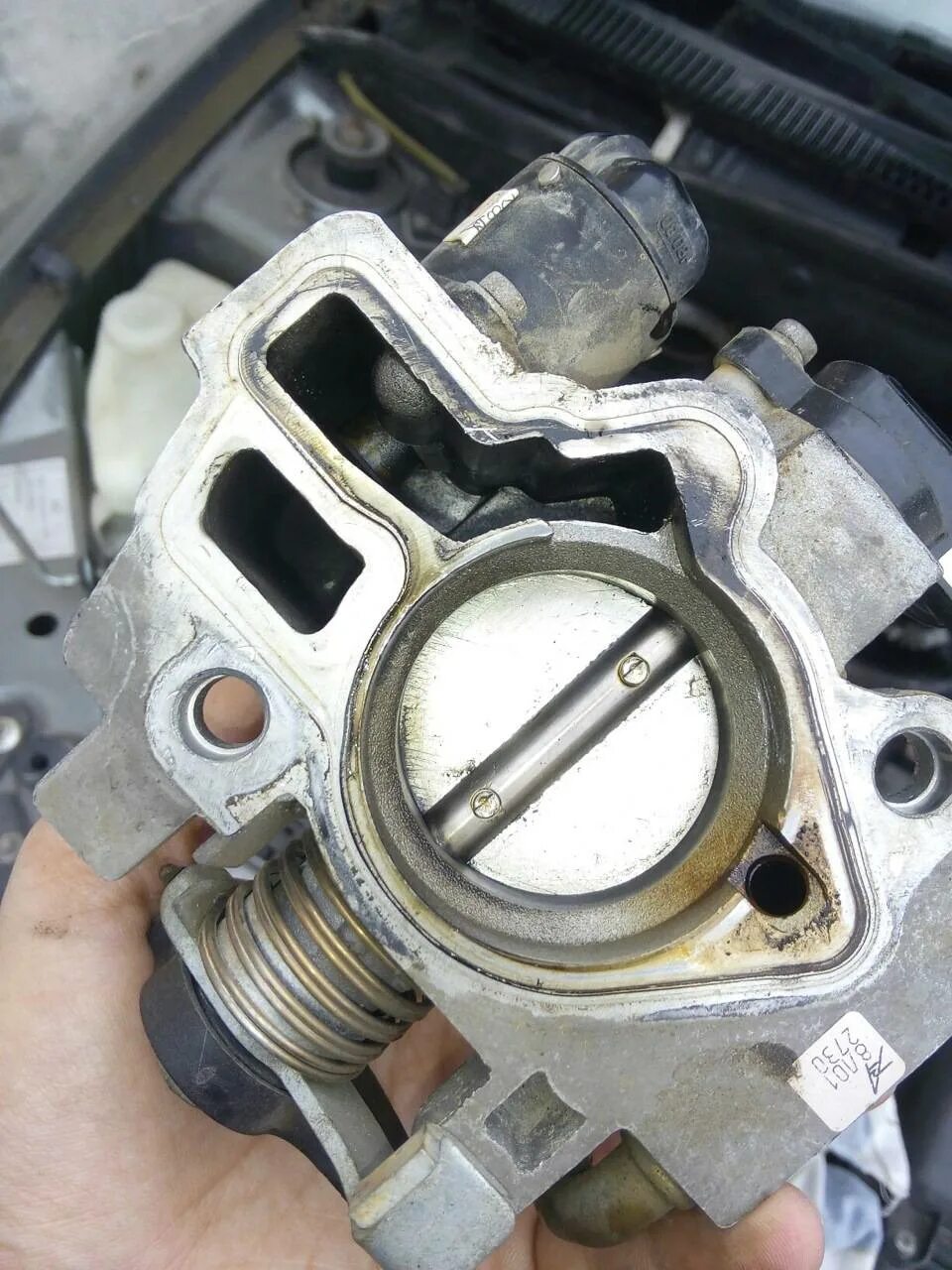 Дроссель 46 калина. Датчик холостого хода приора 16 клапанный 126 мотор. Дроссельный узел калина 8 клапанов. 6 8кл. Плавающие обороты двигателя калина.