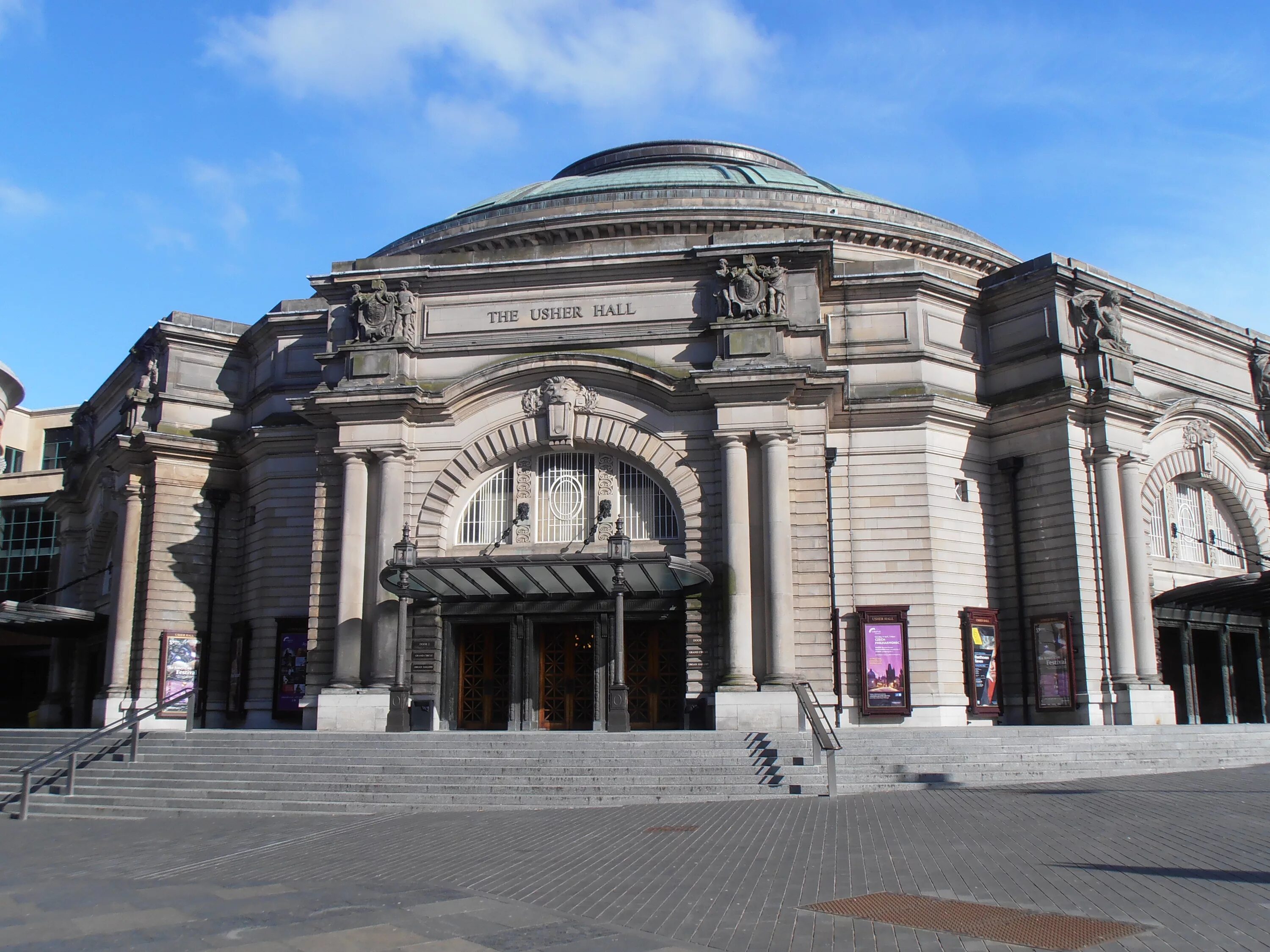 Usher Hall. Эдинбург Холл. Круглый театр Эдинбург. Usher в театре.