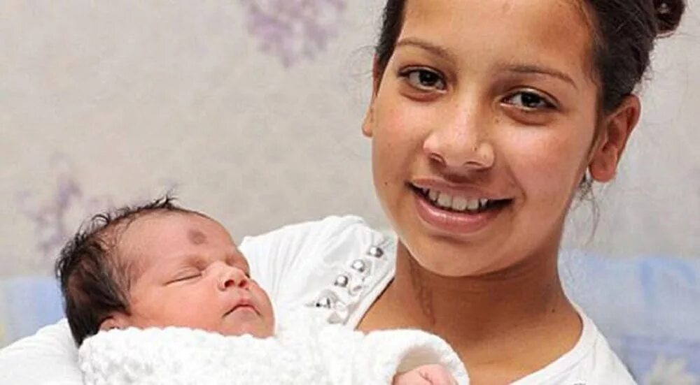 несовершеннолетние девочки рожают