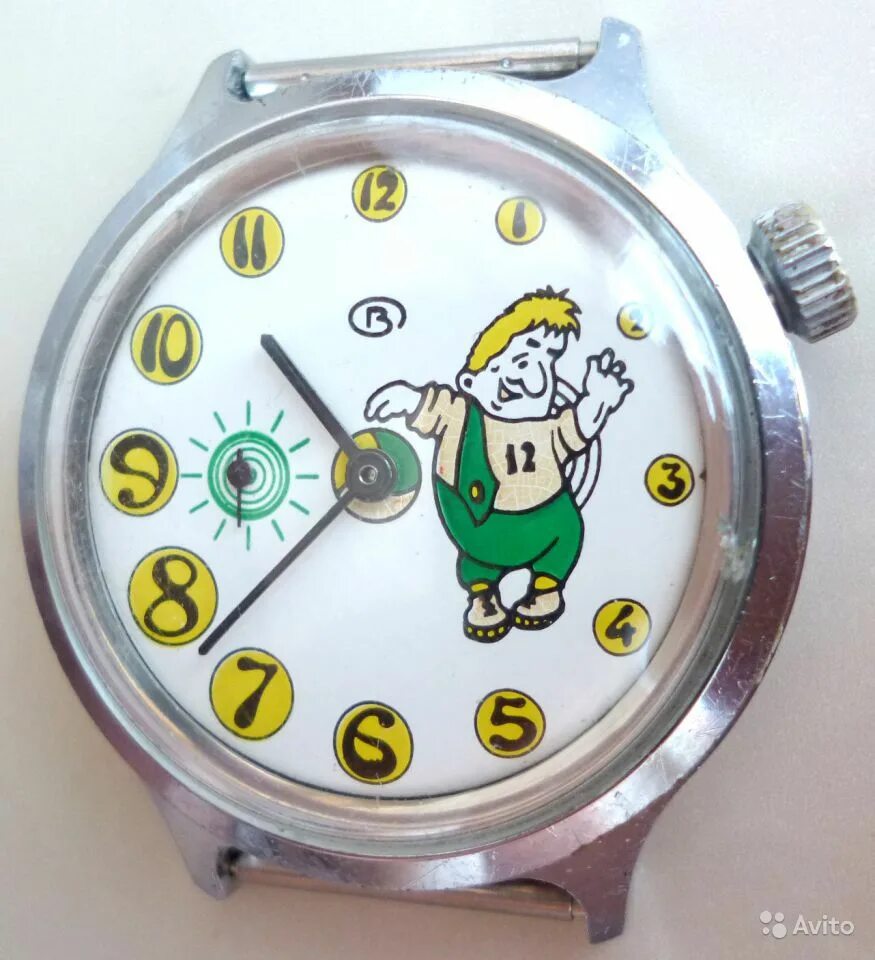 Часы дол. Детские часы Луч с Карлсоном. Советские детские наручные часы. Советские детские часы с Карлсоном. Часы с Карлсоном.