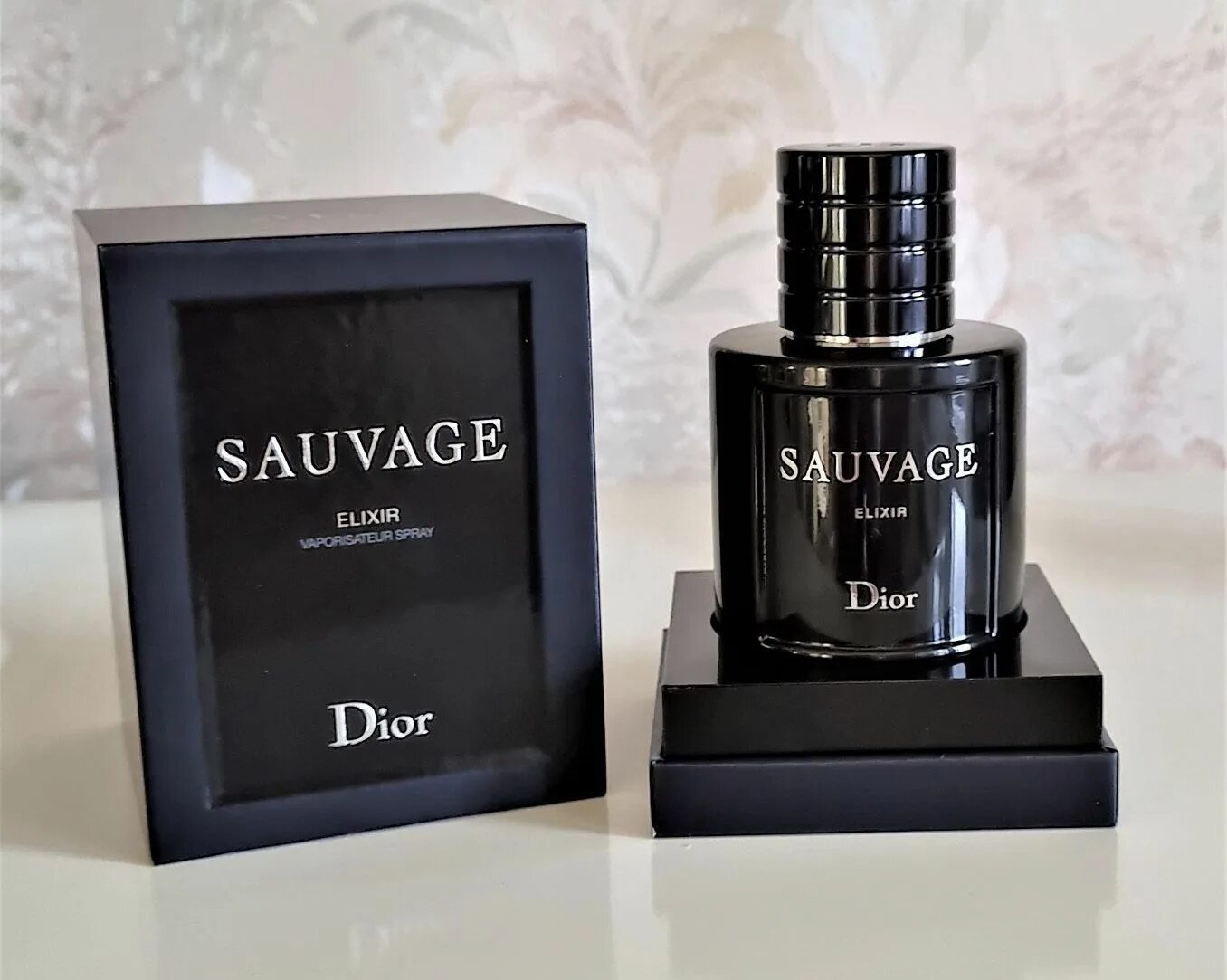 Диор эликсир мужской. Dior sauvage Elixir. Dior sauvage 60ml. Christian Dior sauvage Elixir 60 мл. Sauvage Dior мужские духи Elixir.