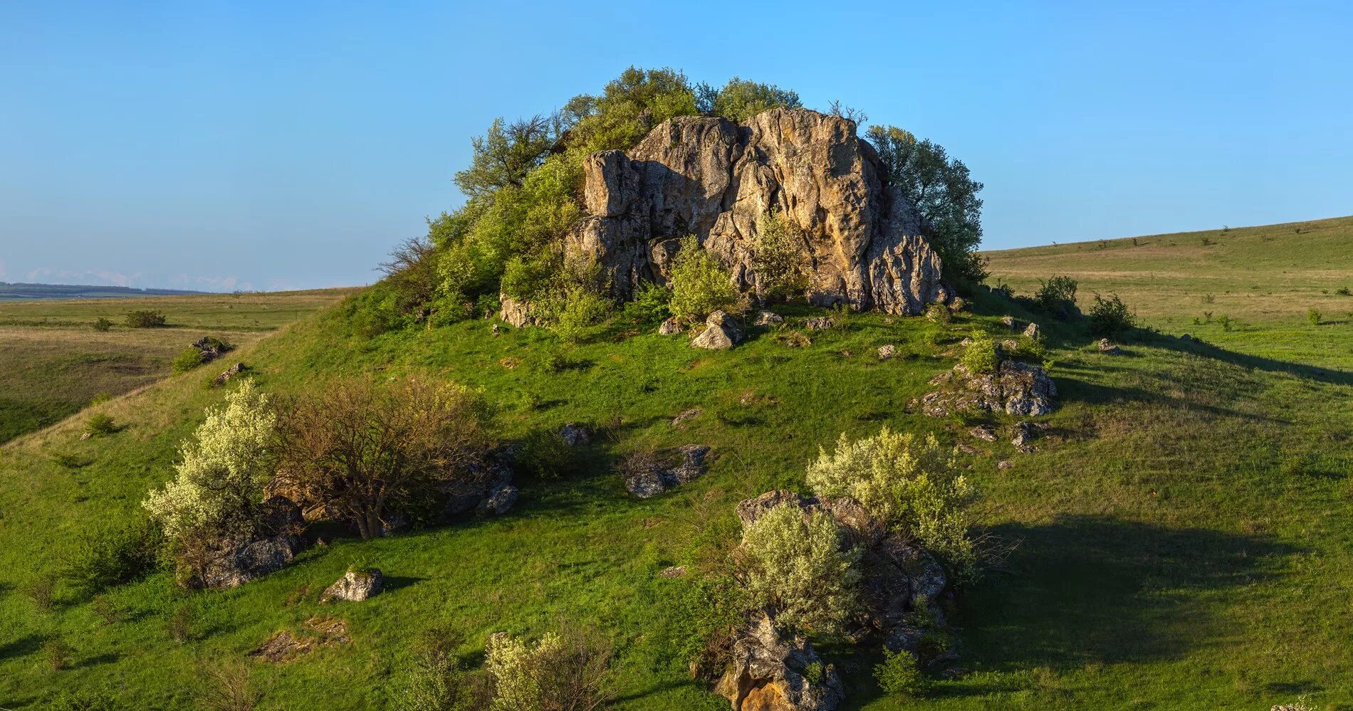 Камень дракон село Александровское Ставропольский край. Гора лягушка село Александровское Ставропольский. Гора Голубинка село Александровское. Ставропольский край Александровский район село Александровское. Камни ставропольского края