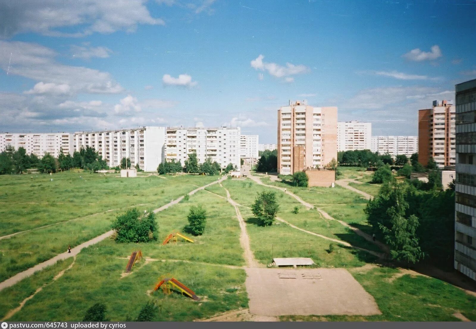 11 Микрорайон. Микрорайон зеленый в 1995 году. Казань 1997 год фото. Коньково 2 микрорайон фото. Микрорайон 11 б