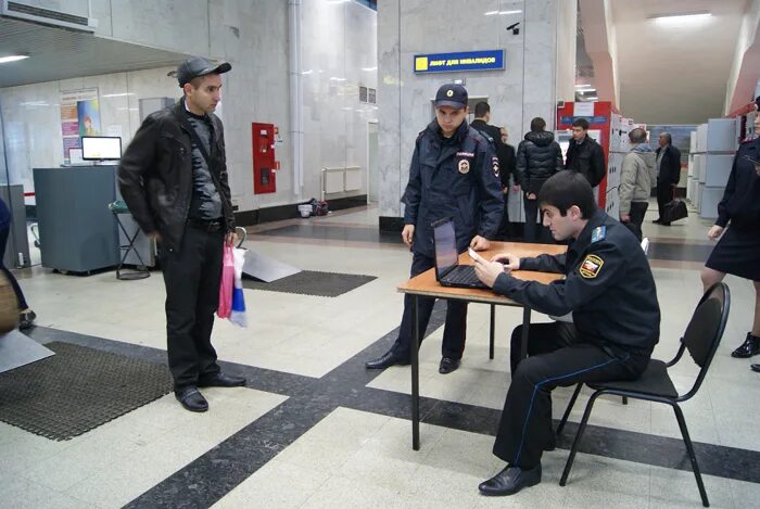 Ппс ростов на дону. Сотрудники дпс ростов. В ростове сотрудники полиции. Увд ростовской области. В ростове сотрудники полиции.