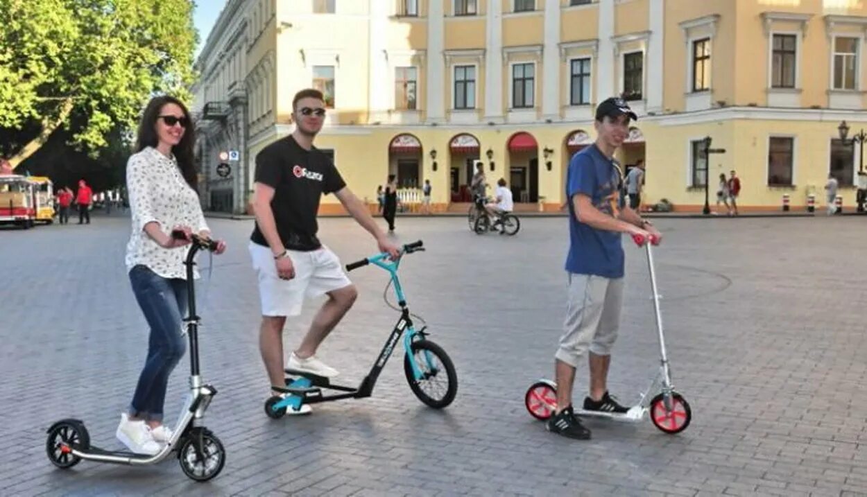 Самокат для города взрослым. Хороший самокат. Самокат с педалями. Новый вид самокатов для детей. Топ взрослых самокатов.